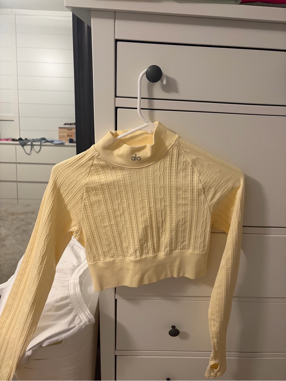 Alo Yoga Yellow Seamless Cable Knit Top - Picture 3 of 4